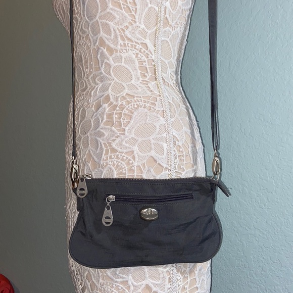 Baggallini Bags Euc Baggallini Mini Crossbody Poshmark